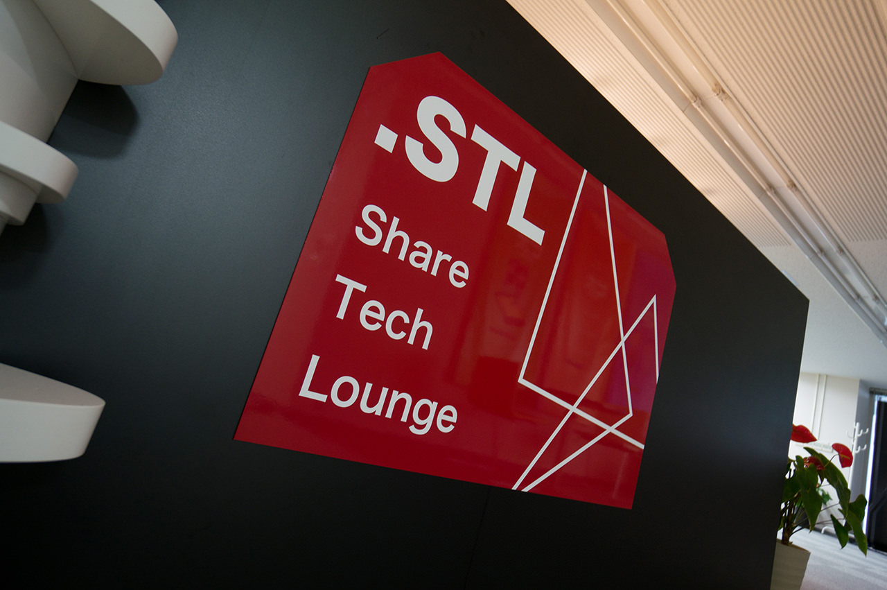 Share-Tech-Lounge-1